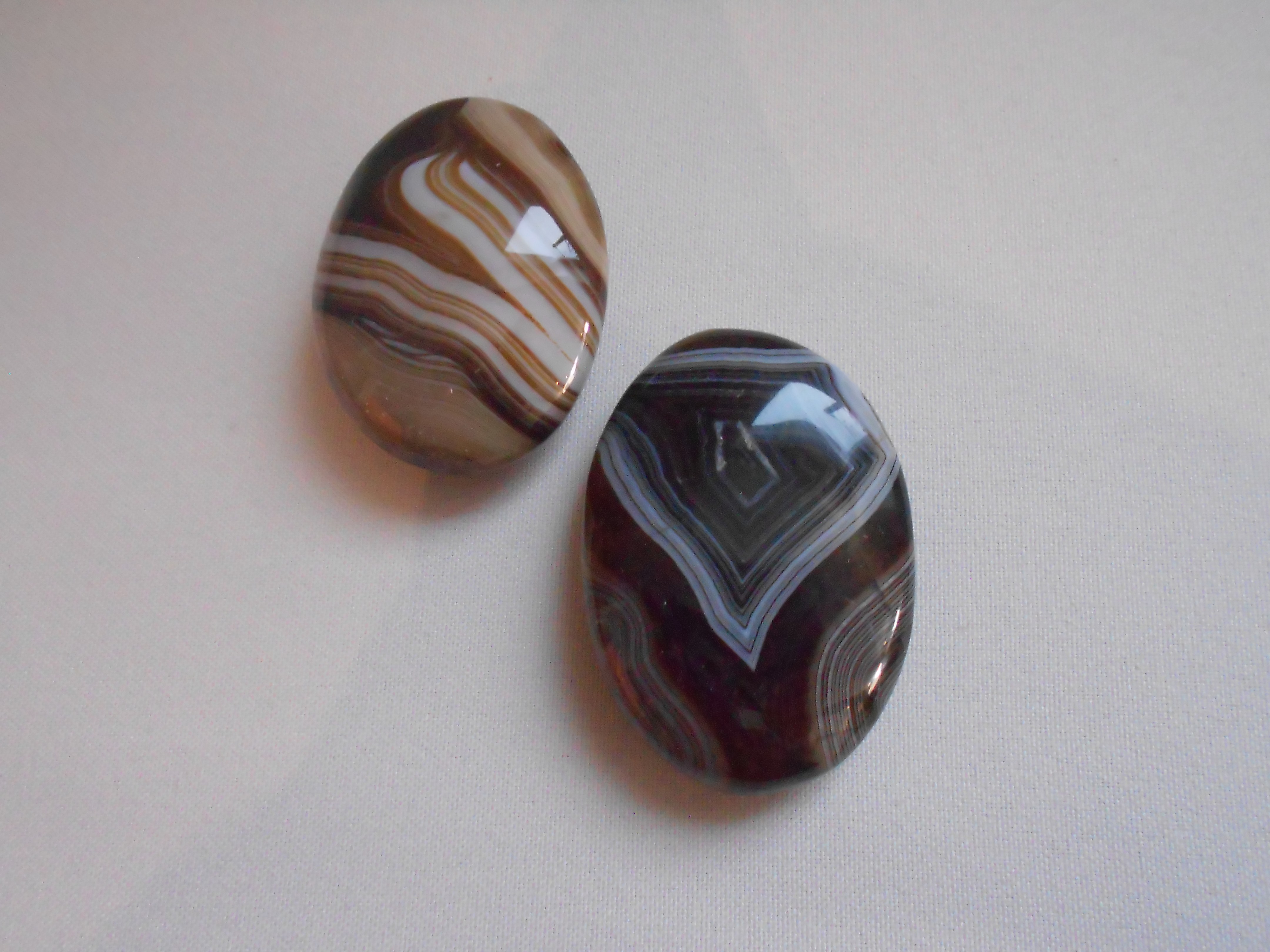 ovale steen Reiki en Edelstenen